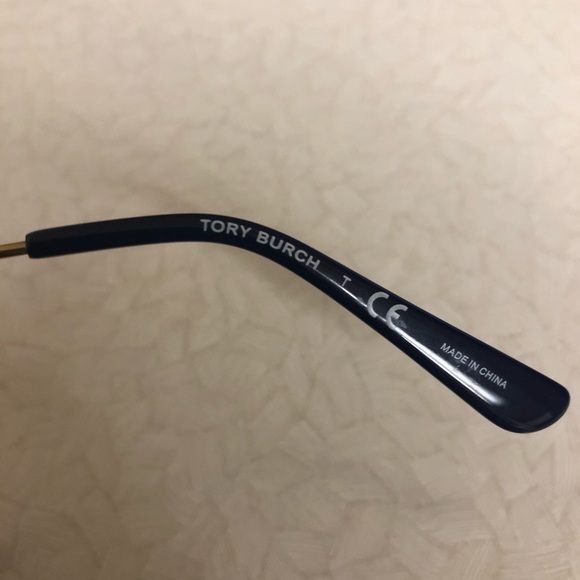 Tory Burch NWOT 😍sunglasses - Picture 6 of 8